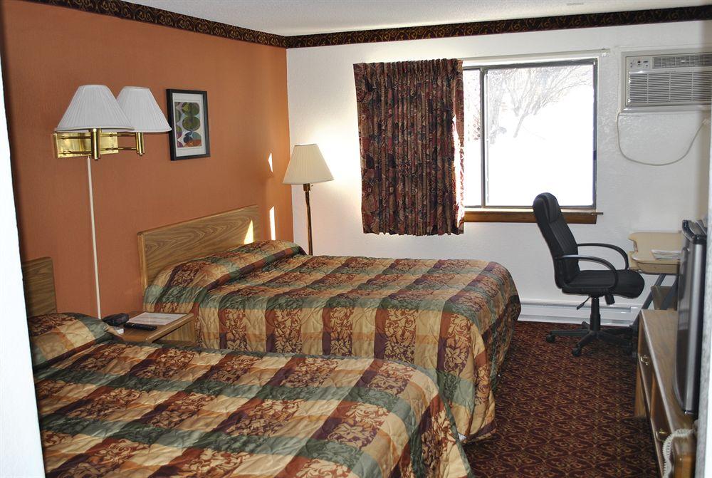 Waconia Inn And Suites Экстерьер фото