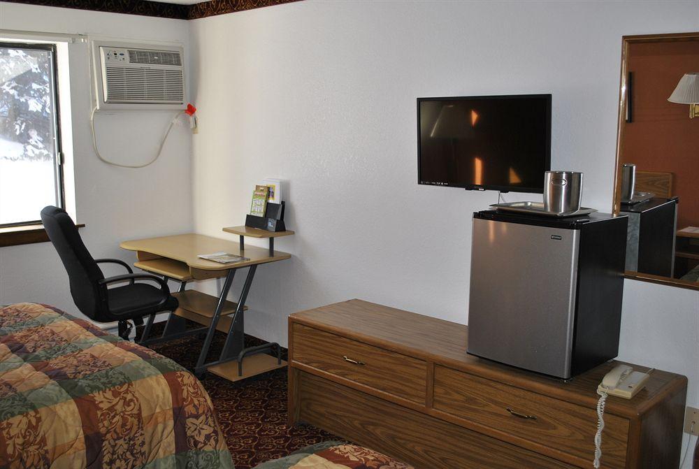 Waconia Inn And Suites Экстерьер фото