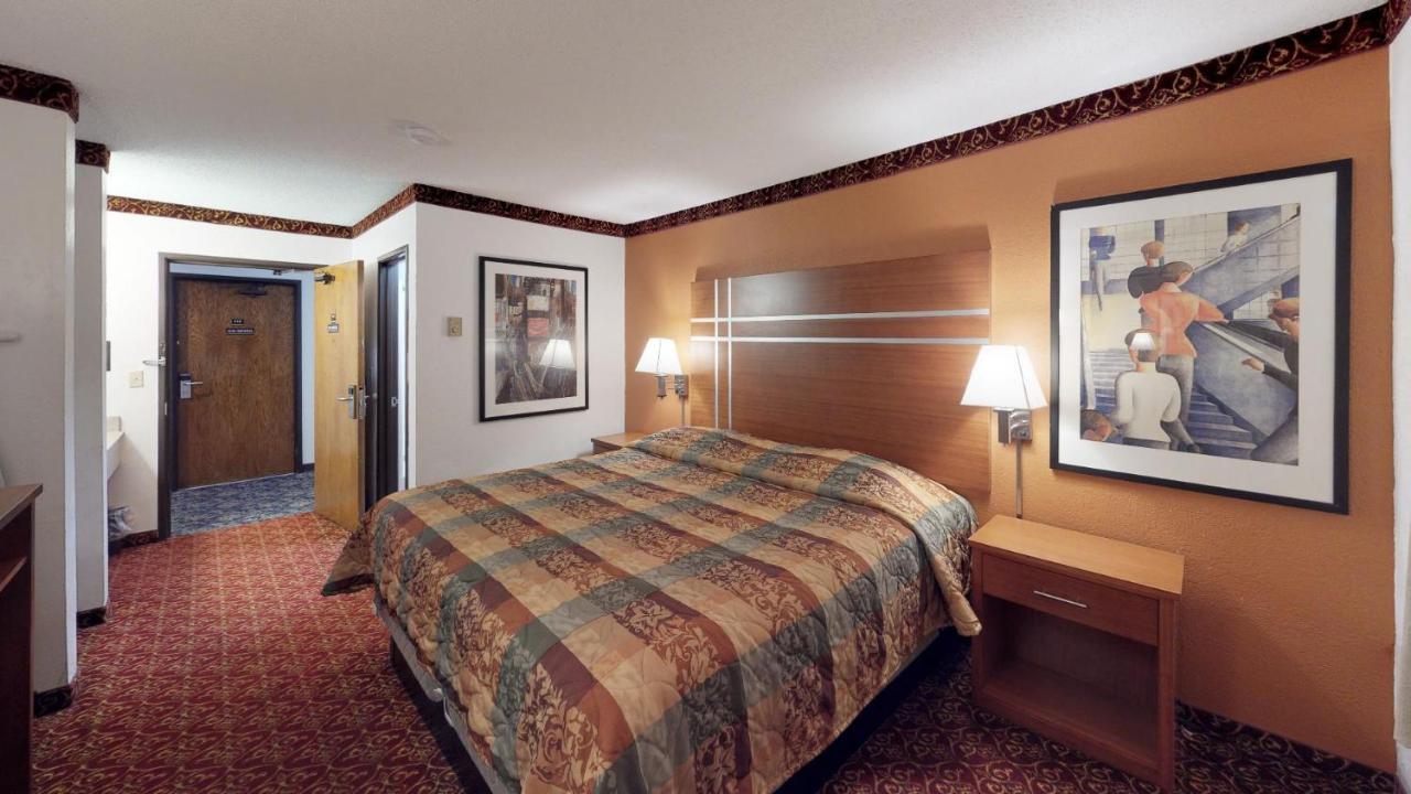 Waconia Inn And Suites Экстерьер фото